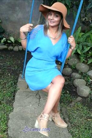 167639 - Michelle Age: 45 - Costa Rica
