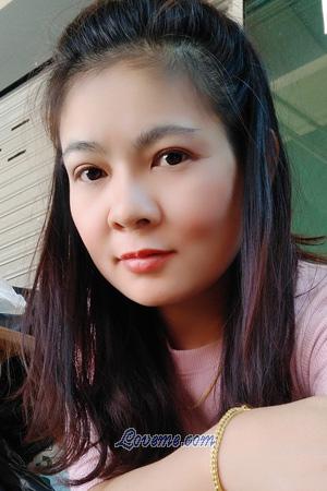 Ladies of Prachin Buri