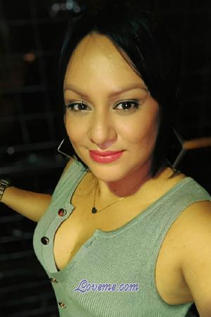 Ladies of Costa Rica