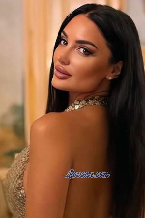 219641 - Louise Age: 30 - France