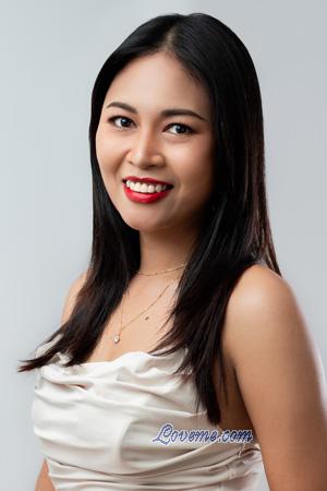 223674 - Piyaporn Age: 31 - Thailand